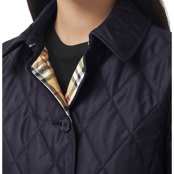COPY - Burberry Fernleigh Quilted Logo Jacket - Picture 3 of 3